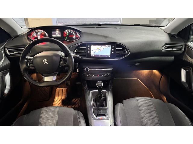 Peugeot 308 PureTech 130 S&S Allure 96 kW (130 CV)