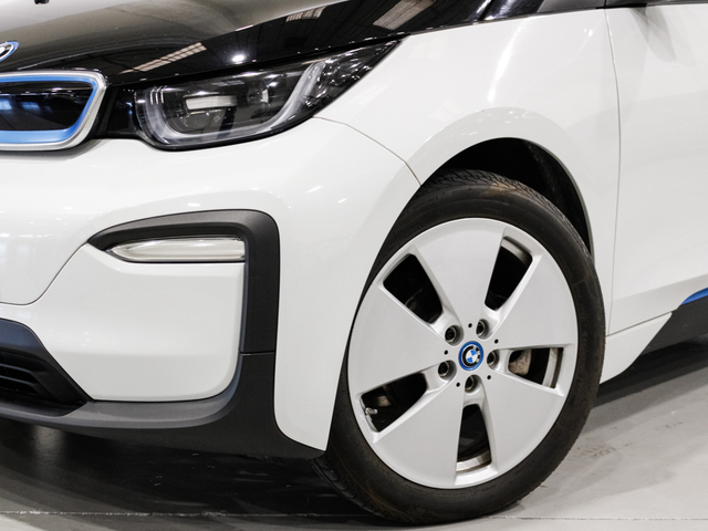 BMW i3 94Ah color Blanco. Año 2018. 125KW(170CV). Eléctrico. En concesionario Barcelona Premium -- GRAN VIA de Barcelona