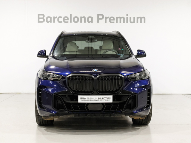 BMW X5 xDrive30d color Azul. Año 2024. 219KW(298CV). Diésel. En concesionario Barcelona Premium -- GRAN VIA de Barcelona