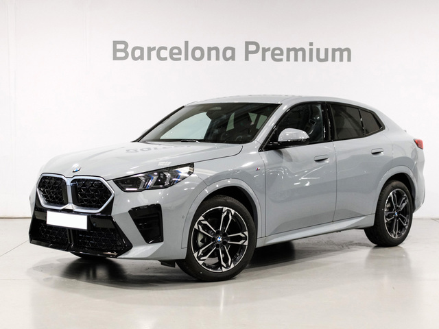 BMW X2 sDrive18d color Gris. Año 2024. 110KW(150CV). Diésel. En concesionario Barcelona Premium -- GRAN VIA de Barcelona