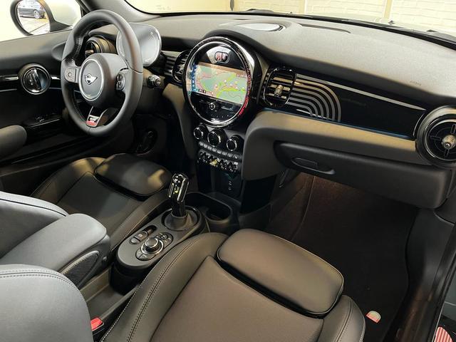 fotoG 7 del MINI MINI 3 Puertas Cooper SE 135 kW (184 CV) 184cv Eléctrico del 2022 en Guipuzcoa