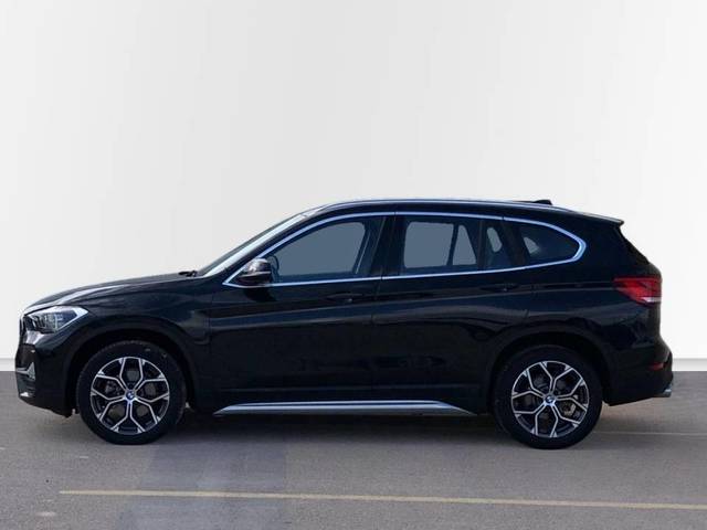 BMW X1 sDrive18d color Negro. Año 2022. 110KW(150CV). Diésel. En concesionario Proa Premium Ibiza de Baleares