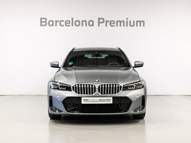 BMW Serie 3 320d Touring color Gris. Año 2024. 140KW(190CV). Diésel. En concesionario Barcelona Premium -- GRAN VIA de Barcelona