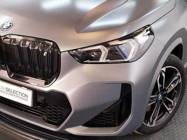 BMW iX1 xDrive30 color Gris. Año 2023. 230KW(313CV). Eléctrico. En concesionario Proa Premium Palma de Baleares