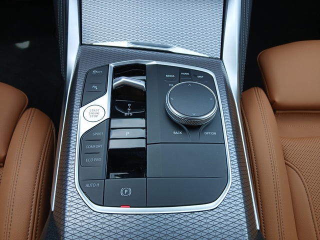 BMW Serie 4 420d Gran Coupe color Negro. Año 2024. 140KW(190CV). Diésel. En concesionario FINESTRAT Automoviles Fersan, S.A. de Alicante