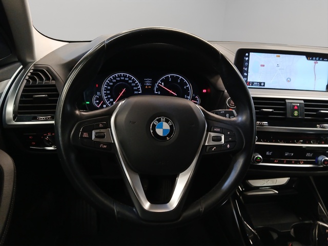 BMW X3 xDrive20d color Blanco. Año 2018. 140KW(190CV). Diésel. En concesionario GANDIA Automoviles Fersan, S.A. de Valencia