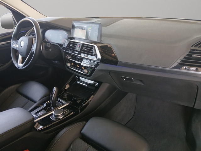 BMW X3 xDrive20d color Azul. Año 2021. 140KW(190CV). Diésel. En concesionario GANDIA Automoviles Fersan, S.A. de Valencia