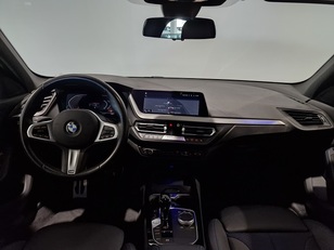 BMW Serie 1 118d color Negro. Año 2024. 110KW(150CV). Diésel. En concesionario Movitransa Cars Jerez de Cádiz