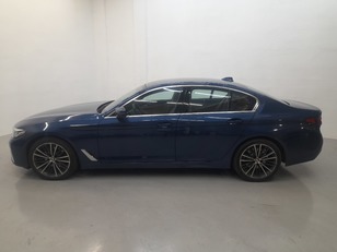 Fotos de BMW Serie 5 520d color Azul. Año 2021. 140KW(190CV). Diésel. En concesionario Cabrero Motorsport de Huesca