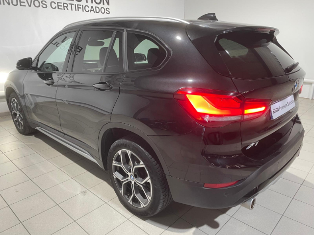 BMW X1 sDrive18d color Negro. Año 2021. 110KW(150CV). Diésel. En concesionario Hispamovil, Torrevieja de Alicante