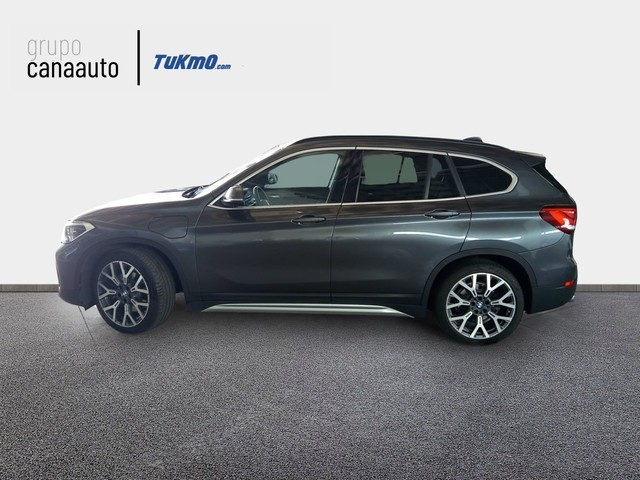 BMW X1 xDrive25e color Gris. Año 2020. 162KW(220CV). Híbrido Electro/Gasolina. En concesionario TACO de Sta. C. Tenerife