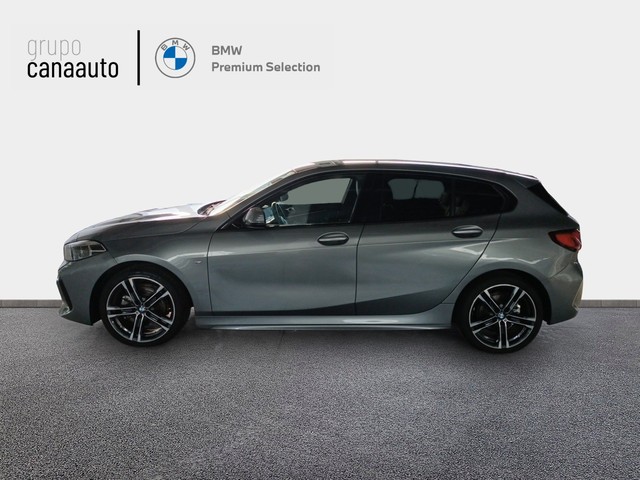 BMW Serie 1 118i color Gris. Año 2024. 103KW(140CV). Gasolina. En concesionario TACO de Sta. C. Tenerife