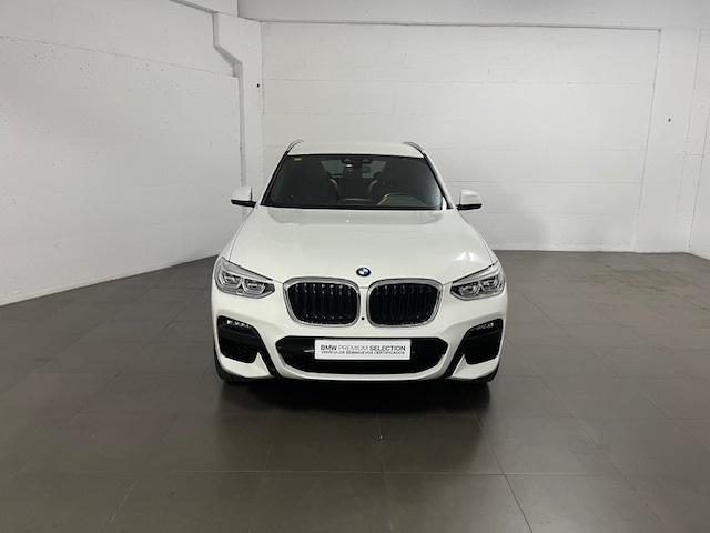 BMW X3 xDrive20d color Blanco. Año 2020. 140KW(190CV). Diésel. En concesionario Amiocar S.A. de Coruña