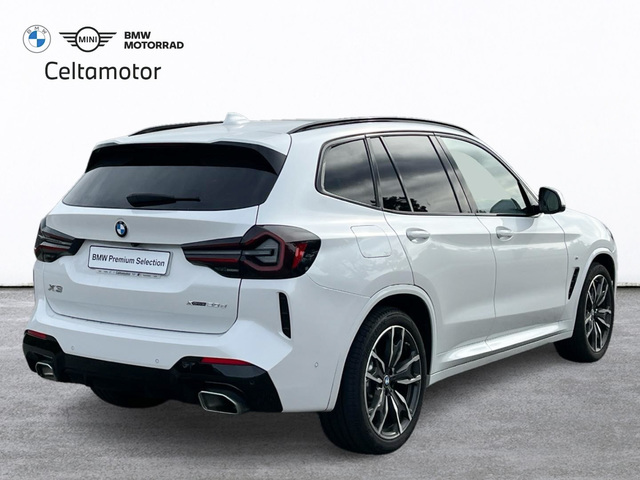 BMW X3 xDrive20d color Blanco. Año 2024. 140KW(190CV). Diésel. En concesionario Celtamotor Vigo de Pontevedra