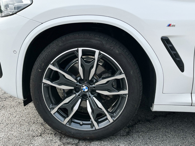 BMW X3 xDrive20d color Blanco. Año 2024. 140KW(190CV). Diésel. En concesionario Celtamotor Vigo de Pontevedra