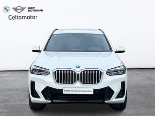 Fotos de BMW X3 xDrive20d color Blanco. Año 2024. 140KW(190CV). Diésel. En concesionario Celtamotor Vigo de Pontevedra