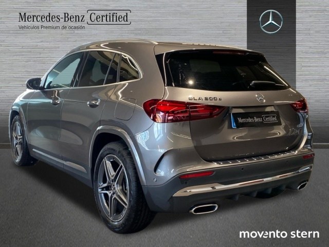 Mercedes-Benz GLA 200 D - 4