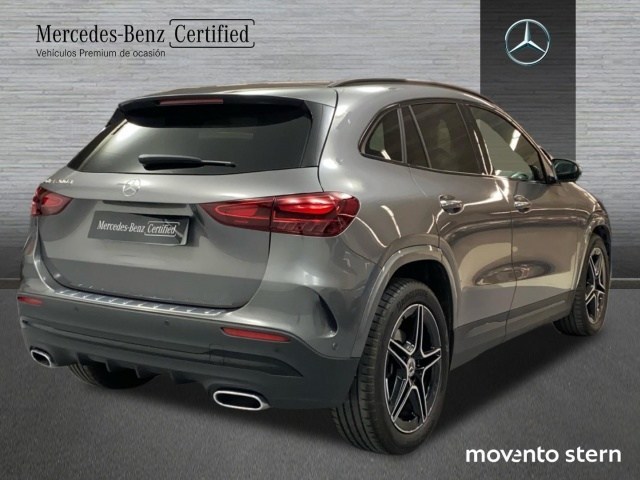 Mercedes-Benz GLA 200 D - 2