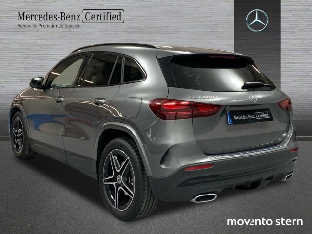 Mercedes-Benz GLA 200 D - 4