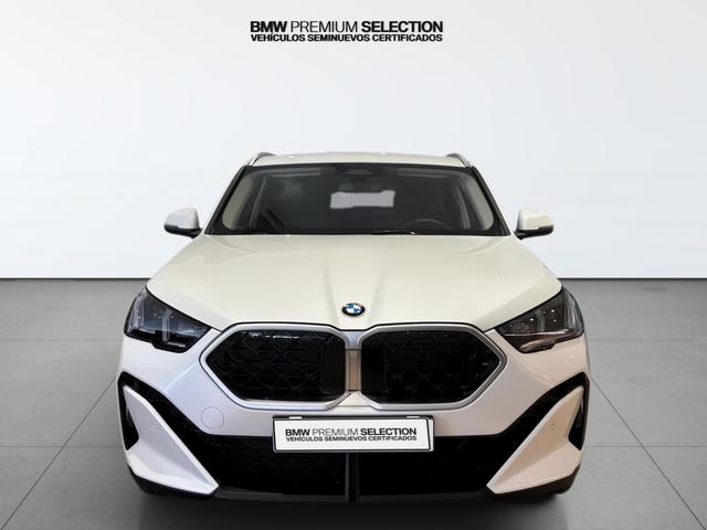 BMW X2 sDrive18d color Blanco. Año 2024. 110KW(150CV). Diésel. En concesionario Automotor Costa, S.L.U. de Almería