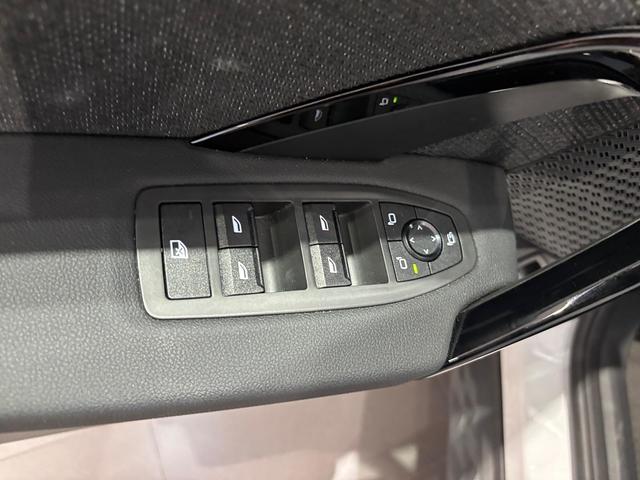 BMW X2 sDrive18d color Blanco. Año 2024. 110KW(150CV). Diésel. En concesionario Automotor Costa, S.L.U. de Almería