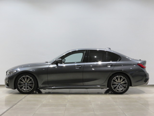 BMW Serie 3 320d color Gris. Año 2022. 140KW(190CV). Diésel. En concesionario GANDIA Automoviles Fersan, S.A. de Valencia