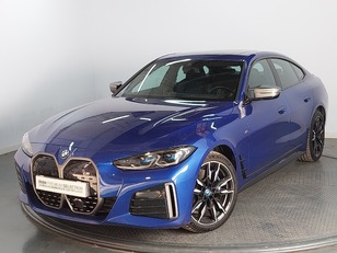 Fotos de BMW i4 M50 color Azul. Año 2022. 400KW(544CV). Eléctrico. En concesionario Proa Premium Ibiza de Baleares