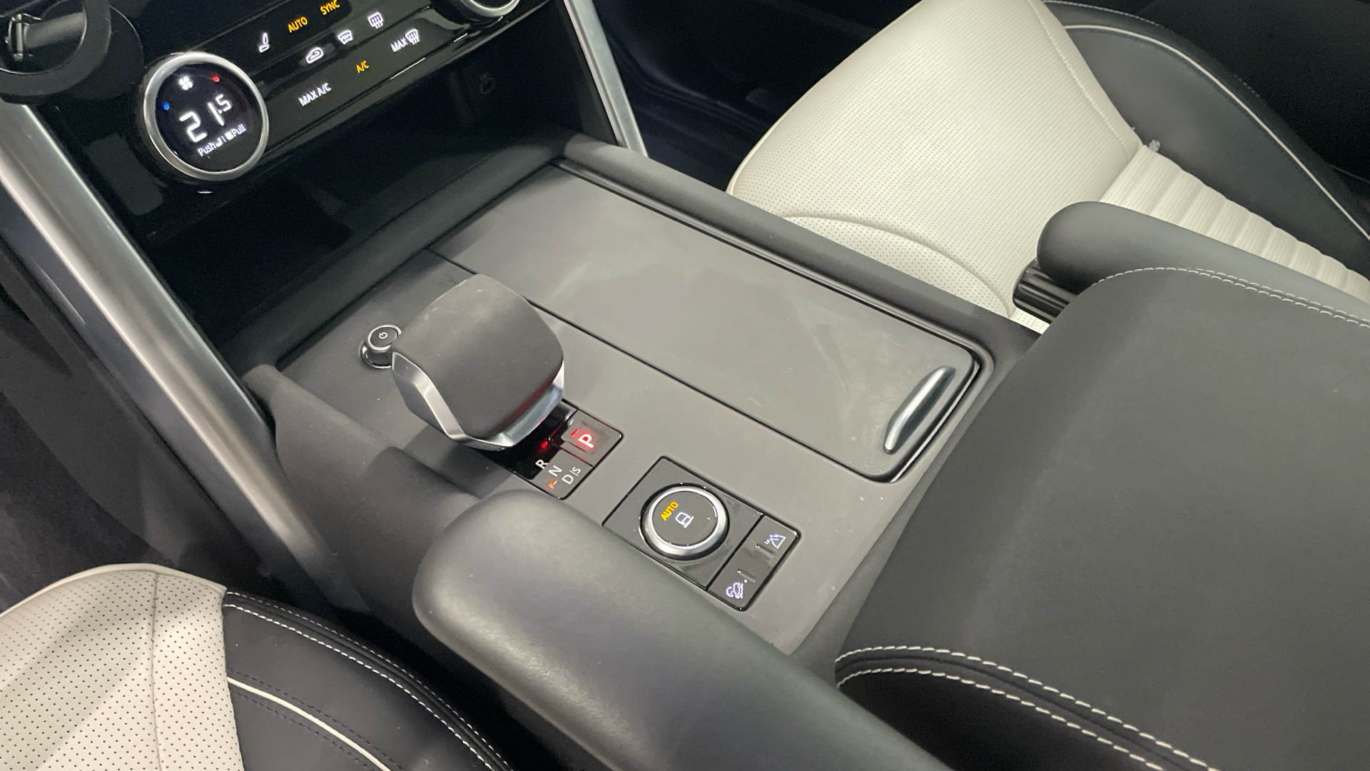 Land Rover Discovery 3.0D I6 - 14