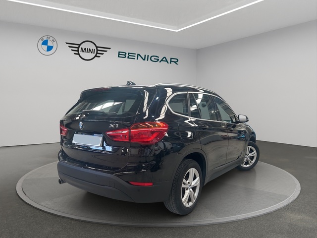 BMW X1 sDrive18d color Negro. Año 2017. 110KW(150CV). Diésel. En concesionario GANDIA Automoviles Fersan, S.A. de Valencia