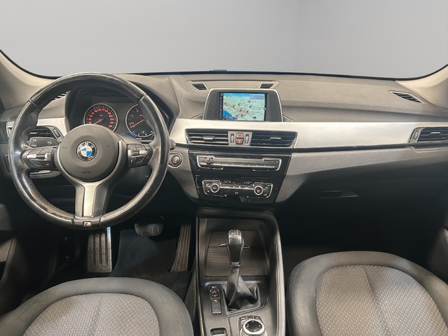 BMW X1 sDrive18d color Negro. Año 2017. 110KW(150CV). Diésel. En concesionario GANDIA Automoviles Fersan, S.A. de Valencia