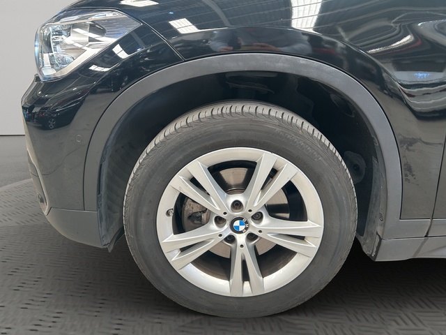 BMW X1 sDrive18d color Negro. Año 2017. 110KW(150CV). Diésel. En concesionario GANDIA Automoviles Fersan, S.A. de Valencia