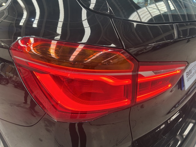 BMW X1 sDrive18d color Negro. Año 2017. 110KW(150CV). Diésel. En concesionario GANDIA Automoviles Fersan, S.A. de Valencia