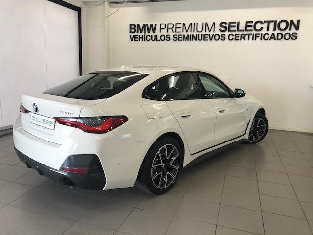 BMW Serie 4 420d Gran Coupe color Blanco. Año 2023. 140KW(190CV). Diésel. En concesionario Lurauto Gipuzkoa de Guipuzcoa