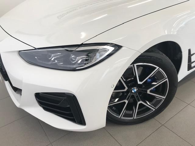 BMW Serie 4 420d Gran Coupe color Blanco. Año 2023. 140KW(190CV). Diésel. En concesionario Lurauto Gipuzkoa de Guipuzcoa