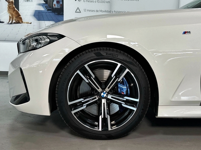 BMW Serie 3 320d Touring color Blanco. Año 2022. 140KW(190CV). Diésel. En concesionario Triocar Gijón (Bmw y Mini) de Asturias