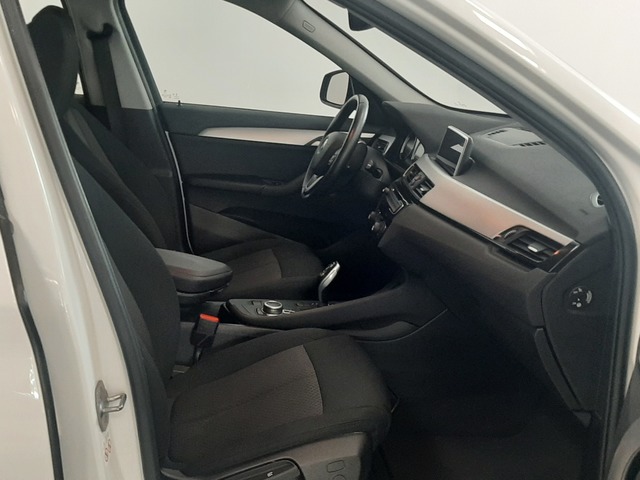 BMW X1 sDrive18d color Blanco. Año 2019. 110KW(150CV). Diésel. En concesionario Automoviles Bertolin S.L. de Valencia