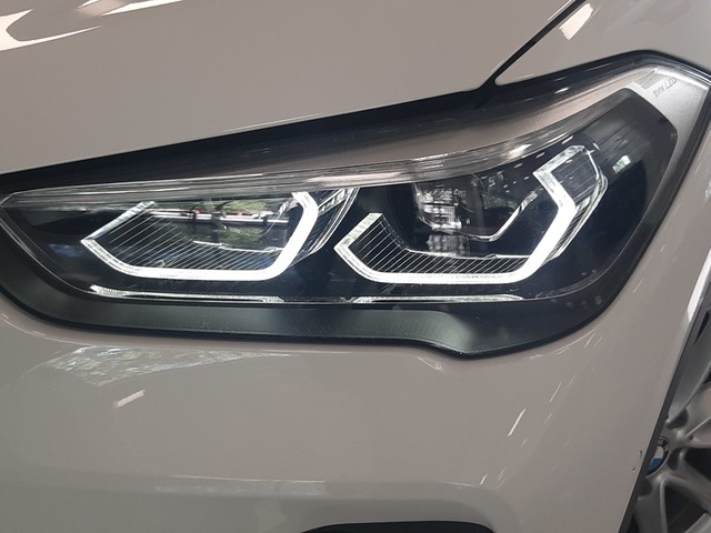 BMW X1 sDrive18d color Blanco. Año 2019. 110KW(150CV). Diésel. En concesionario Automoviles Bertolin S.L. de Valencia