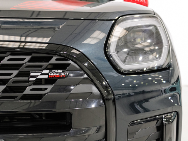 fotoG 24 del MINI MINI Countryman C 125 kW (170 CV) 170cv Gasolina del 2024 en Barcelona