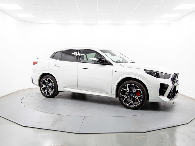 BMW X2 sDrive20i color Blanco. Año 2024. 125KW(170CV). Gasolina. En concesionario Móvil Begar Alicante de Alicante