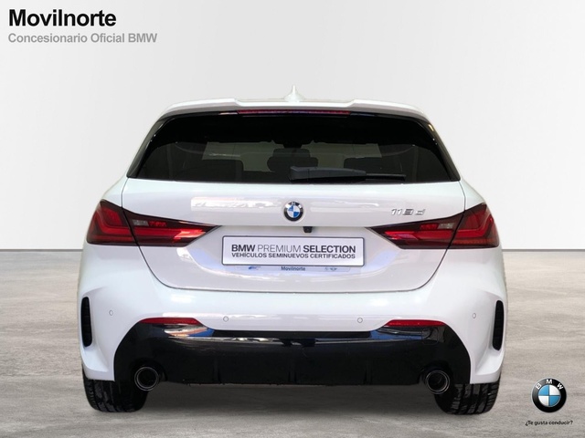 BMW Serie 1 118d color Blanco. Año 2023. 110KW(150CV). Diésel. En concesionario Movilnorte El Plantio de Madrid