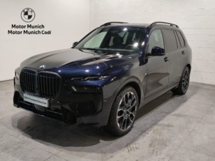 Fotos de BMW X7 xDrive40d color Negro. Año 2024. 259KW(352CV). Diésel. En concesionario Motor Munich Cadi - Manresa - VO de Barcelona