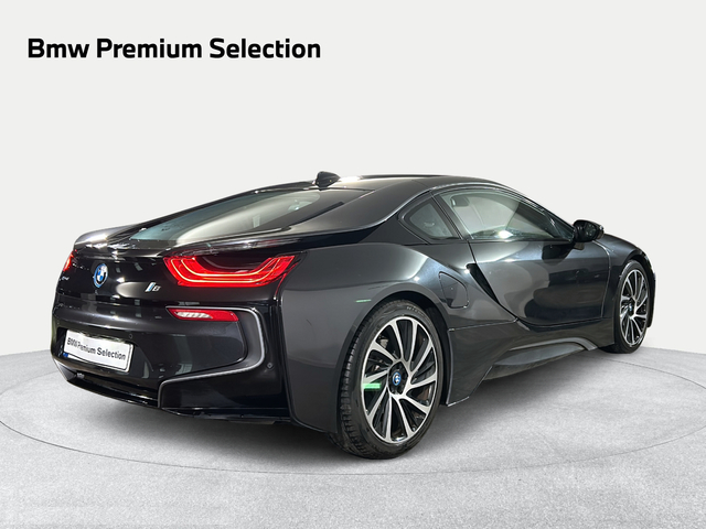 BMW i8 i8 Coupe color Gris. Año 2016. 266KW(362CV). Híbrido Electro/Gasolina. En concesionario San Pablo Motor | Su Eminencia de Sevilla