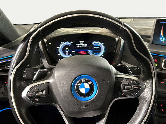 BMW i8 i8 Coupe color Gris. Año 2016. 266KW(362CV). Híbrido Electro/Gasolina. En concesionario San Pablo Motor | Su Eminencia de Sevilla