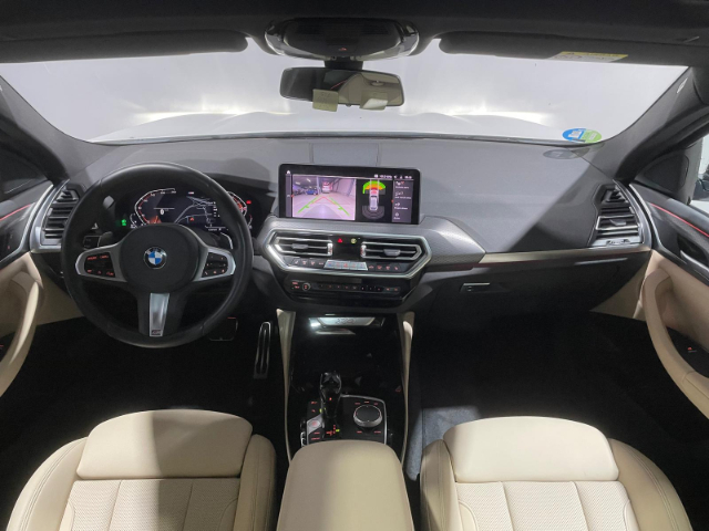 BMW X4 xDrive20d color Blanco. Año 2024. 140KW(190CV). Diésel. En concesionario Hispamovil, Torrevieja de Alicante
