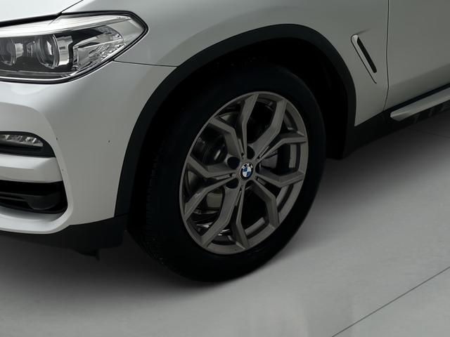 BMW X3 xDrive20d color Gris Plata. Año 2021. 140KW(190CV). Diésel. En concesionario Automotor Premium Viso - Málaga de Málaga