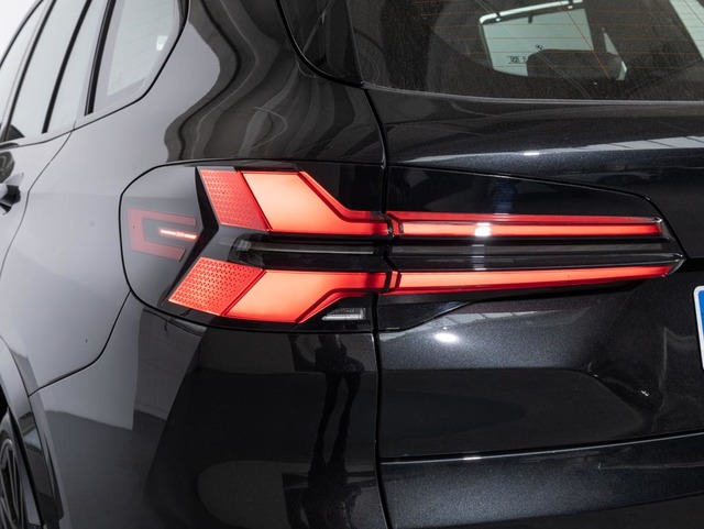 BMW X5 xDrive30d color Negro. Año 2024. 219KW(298CV). Diésel. En concesionario Oliva Motor Girona de Girona