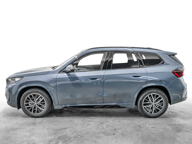 BMW X1 xDrive20d color Gris. Año 2025. 120KW(163CV). Diésel. En concesionario Caetano Cuzco, Alcalá de Madrid