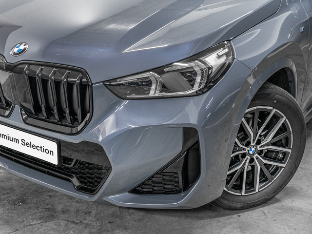 BMW X1 xDrive20d color Gris. Año 2025. 120KW(163CV). Diésel. En concesionario Caetano Cuzco, Alcalá de Madrid
