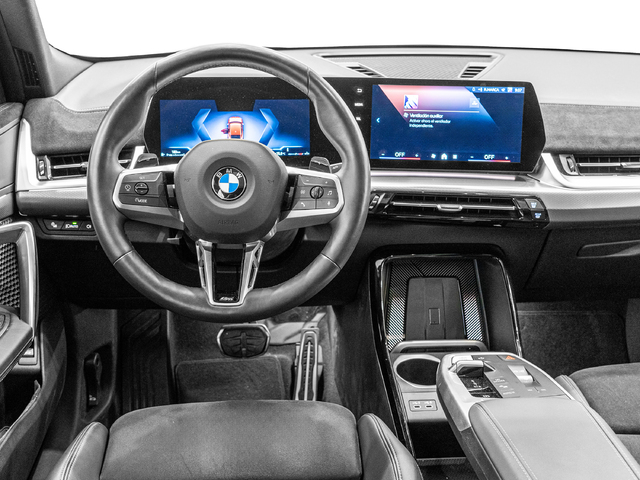 BMW X2 sDrive20i color Azul. Año 2025. 125KW(170CV). Gasolina. En concesionario Caetano Cuzco, Alcalá de Madrid