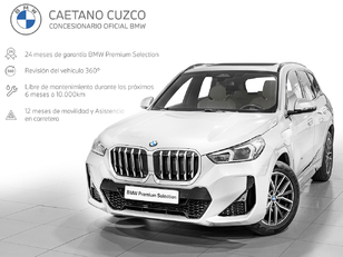 Fotos de BMW X1 xDrive30e color Blanco. Año 2025. 240KW(326CV). Híbrido Electro/Gasolina. En concesionario Caetano Cuzco, Salvatierra de Madrid